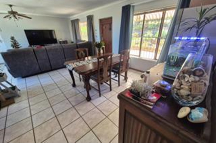 3 Bedroom Property for Sale in Dana Bay Western Cape